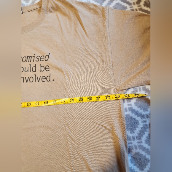 Hanes beige "I was promised there would be no math involved." T-shirt - Picture 6 of 9